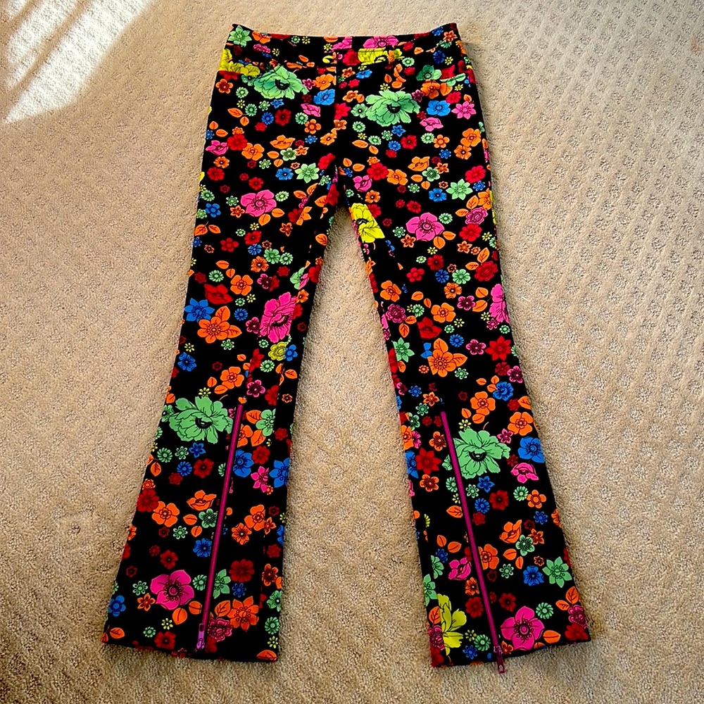 Boutique Moschino Pants black w/flowers Size 8 great condition